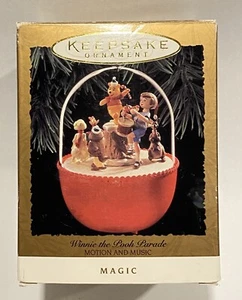 Hallmark Keepsake Ornament Winnie The Pooh Light and Motion Magic - Picture 1 of 5