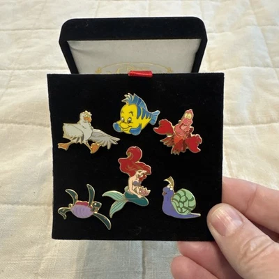 Juego de 6 prendedores en caja La Sirenita ¡Como nuevos! Foto 1 de 2