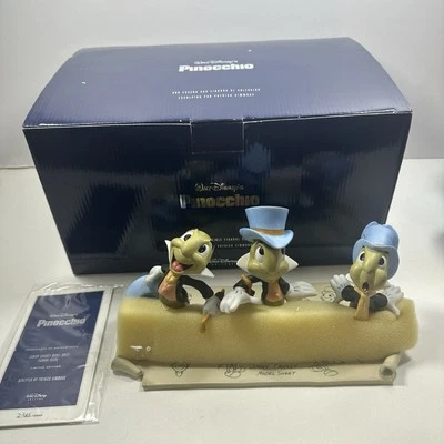 WALT DISNEY GALLERY PINOCCHIO JIMINY CRICKET MODEL SHEET FIGURAL SCENE Box & COA - Image 1 of 4