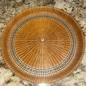 Cesto difficile da trovare intrecciato su piatto in porcellana  - Foto 1 di 6