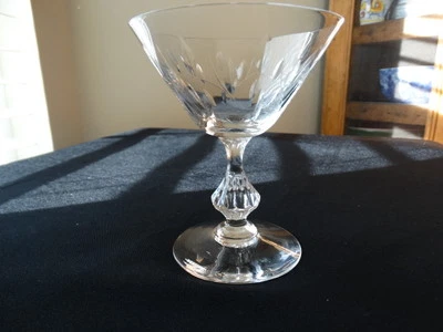 Duncan Miller Wheel Cut Willow Curved Line & Leaf Champagne Tall Champagne Stem - Image 1 of 4