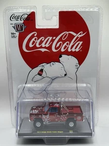 M2 Machines Coca Cola 74 Dodge W200 Power Wagon - 1:64 Diecast Auto - Bild 1 von 3