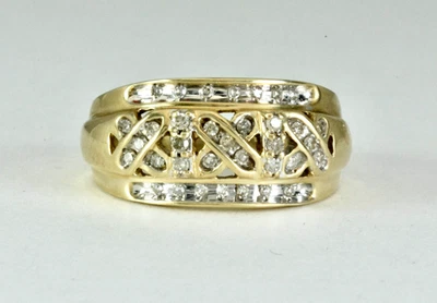 Lote de 10 anillos llamativos con racimo de diamantes de corte redondo de 0,34 quilates de oro amarillo de 10 k Foto 1 de 4