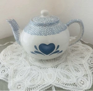Vintage cottagecore farmhouse Corelle Blue Hearts Stoneware Tea Pot - Picture 1 of 3