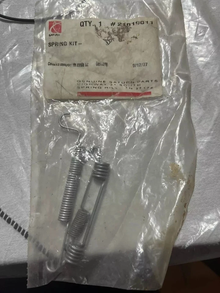 +New Saturn GM 21019011Spring Kit,Rear Brake Shoe Return 00-03 Saturn S Series - Image 1 of 1