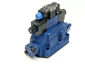 Bosch Rexroth R900920208 Spool Valve R978900503 4WE6J61/EW110N9DK25L/V - Picture 1 of 4
