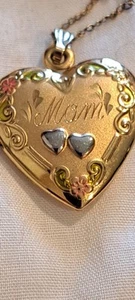 Mothers Necklace - Picture 1 of 5