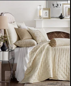 Hotel Collection King Classic Engraved Paisley Coverlet - Picture 1 of 4