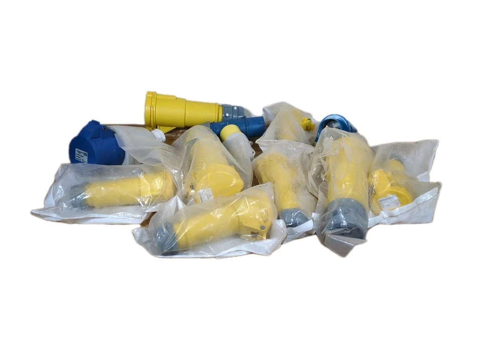 Mennekes Job Lot of 3 Pin Industrial Plugs & Sockets 100-130V / 200-250V New - Image 1 of 4