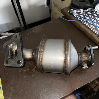 Convertidor catalítico delantero derecho para Chevy Equinox GMC Terrain 2010 2011 2012-2017 Foto 1 de 3