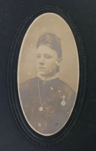CAMBRIDGE MARYLAND Vintage Cabinet Photo  Pretty Young Woman Jewelry Finley 1890 - Picture 1 of 4