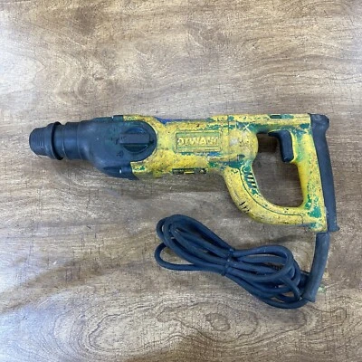 DEWALT D25203 1" SDS ROTARY HAMMER DRILL TESTED CONSTRUCTION - Image 1 of 3