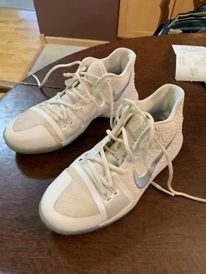 Nike Kyrie Azurie Elizabeth Soles White Basketball Ankle Shoes Girl's Size 7Y - Image 1 of 4