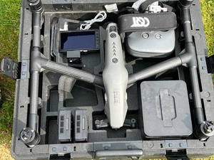Dji Inspire 2 Drone with Cendance 5.5" Monitor - Picture 1 of 8