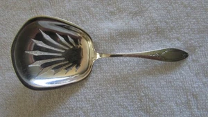 Cuchara Merrimack Towle de plata esterlina perforada Bon Bon Servidor Candy Nut c. 1916 - Imagen 1 de 3