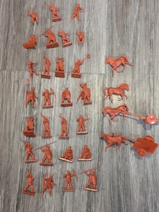 Vintage 1/72 Red Toy Soldiers 27 Men 4 Horses 2 Carts - Picture 1 of 22
