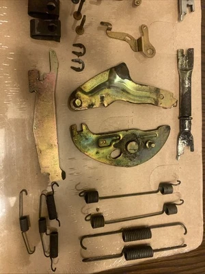 Тормозное оборудование, регуляторы, рычаги тормозного троса 99-03 Chevrolet Tracker в комплекте - Изображение 1 из 4