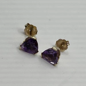 14K YELLOW GOLD AMETHYST STUD EARRINGS 0.79grams. O - Picture 1 of 6