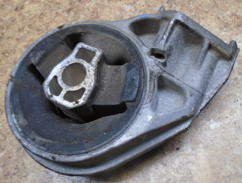 Soporte de motor Saturn Ion 2005 montaje en motor transmisión soporte submarco Foto 1 de 1