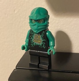Lego Ninjago Airjitzu Lloyd Minifigure 70590 Torso Crack  RARE Wrong Legs