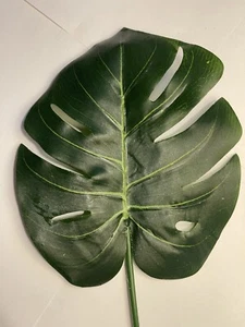Monstera Blatt - künstliches großes dekoratives Grünzeug und Blätter (16" Stiel-Blatt) - Bild 1 von 4
