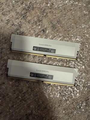 Crucial Pro DDR5-6000 32GB Kit (16GBx2) Gaming Memory (White) 6000 DDR5 Micron - Image 1 of 2