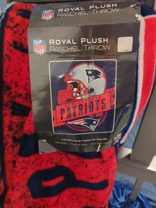 2014 New England Patriots Royal Plush Raschel Throw 50" x 60". NEW! - Picture 1 of 9