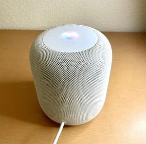 Apple HomePod 1st Gen White A1639 Home Speaker Siri Smart Home - Picture 1 of 9