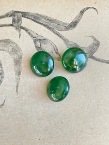 3 boutons anciens en verre vert - Mercerie - Couture - collection - Picture 1 of 2