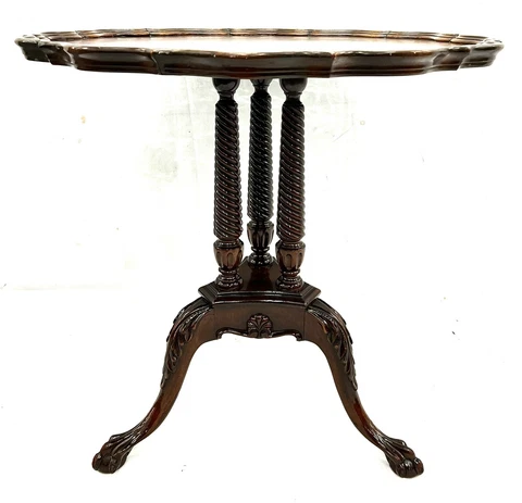 RARE Antique Chippendale Meticulously Hand Carved Mahogany Pie Crust Tea Table Cover