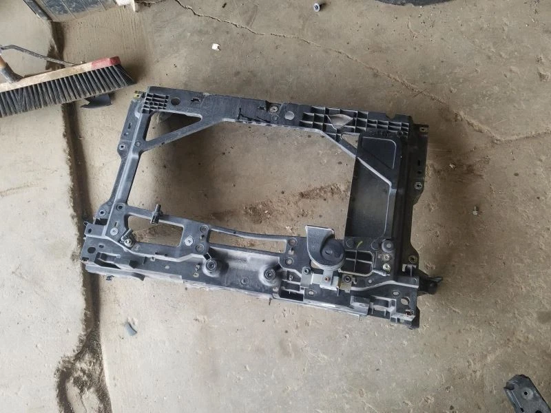 (SOLO RECOGIDA LOCAL) Tanque de combustible compatible con 16-20 YARIS 1546933 Foto 1 de 4