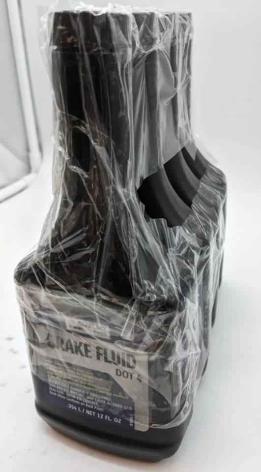 Líquido de frenos Suzuki Dot 4 12 fl oz. Cantidad 4 5166 Foto 1 de 1