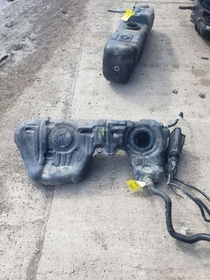 Пластиковый топливный бак подходит для BMW 320i 1128213 12–18 годов выпуска - Изображение 1 из 4