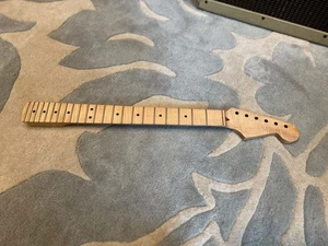 Nuevo de Lote Antiguo Warmoth Fender Stratocaster Llama Arce Cuello Clapton Perfil 6100 trastes - Imagen 1 de 9