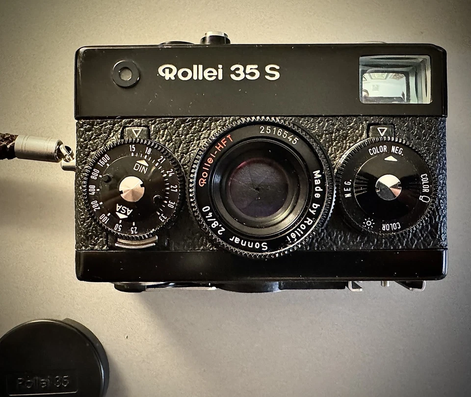 Câmera Rollei 35 S preta com lente 40mm f2.8 Sonnar HFT 35S  - Imagem 1 de 4