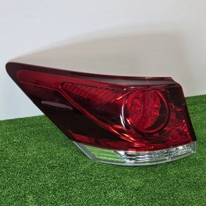 JDM Toyota CROWN Athlete GRS210 AWS210 Genuine Tail Light Lamps Left from Japan - Imagen 1 de 7