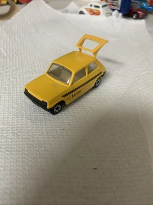 Matchbox Lesney Superfast Series 21 Renault 5TL, Made in England - Image 1 of 3