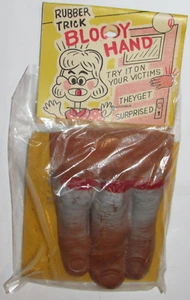 VINTAGE 1960s HALLOWEEN 'RUBBER TRICK BLOODY HAND'! GAG! UNUSED! MADE IN JAPAN - Picture 1 of 6
