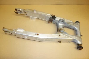 Honda XLR250 R XLR250 R MD22 Schwinge beschädigt Karosserierahmen - Bild 1 von 10