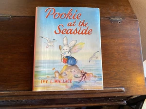 POOKIE AT THE SEASIDE, Ivy L. Wallace, 1st/1st in dust jacket 1956 - Imagen 1 de 8