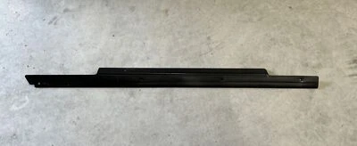 Cadillac Fleetwood Brougham 1993-1996 placa de umbral de puerta delantera OEM GM 10111989 Foto 1 de 4