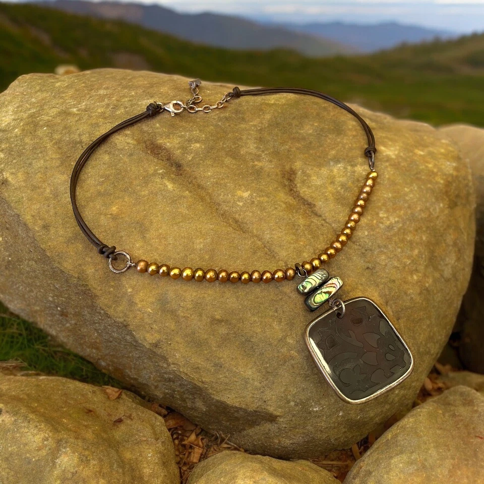 Colar de couro SILPADA bronze pérola prata esterlina concha gravada Abalone - Imagem 1 de 1