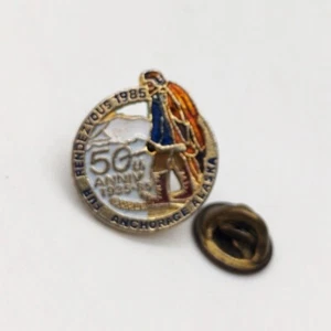 1985 50th Anniversary 1935-1985 Anchorage Alaska Fur Rendezvous Metal Enamel Pin - Picture 1 of 4