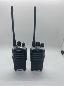 BAOFENG BF-888+ RICETRASMETTITORE UHF FM Walkie Talkie 400-480MHz Nero/Argento - Foto 1 di 7
