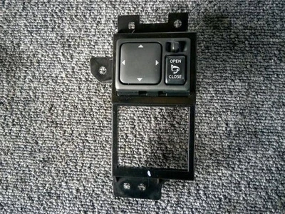 NISSAN Serena 2005 CBA-C25 Door Mirror Switch 25570AX000 [Used] [PA02097275] - Image 1 of 4