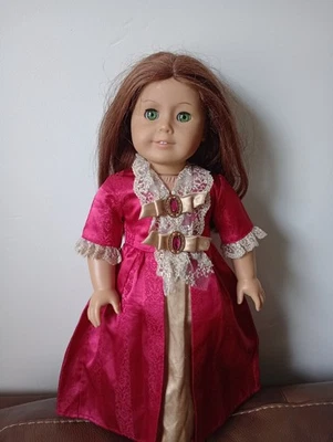 American Girl jubilada Felicity Merriman con vestido de gala/vacaciones Foto 1 de 4