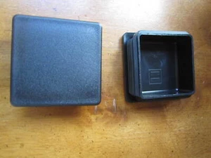 Tappo terminale in gesso quadrato 3" inserto tubo palo lotto di 20 NUOVO - Foto 1 di 3