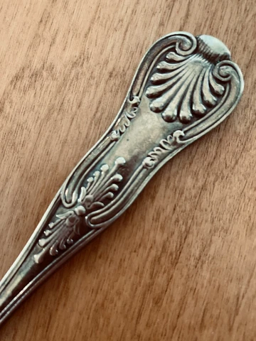 Vintage Gorham Sterling Silver 8 1/2” Serving Spoon, Shell Design  Kings 111 Cover