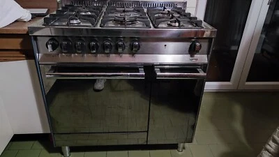 Lofra Cucina a Gas 5 Fuochi con Forno Elettrico Ventilato 90x60 cm Inox e vetro - Immagine 1 di 4