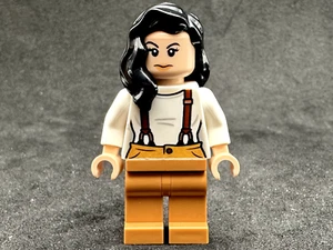 LEGO Ideas Monica Geller Minifigure Set 21319 - Bild 1 von 3